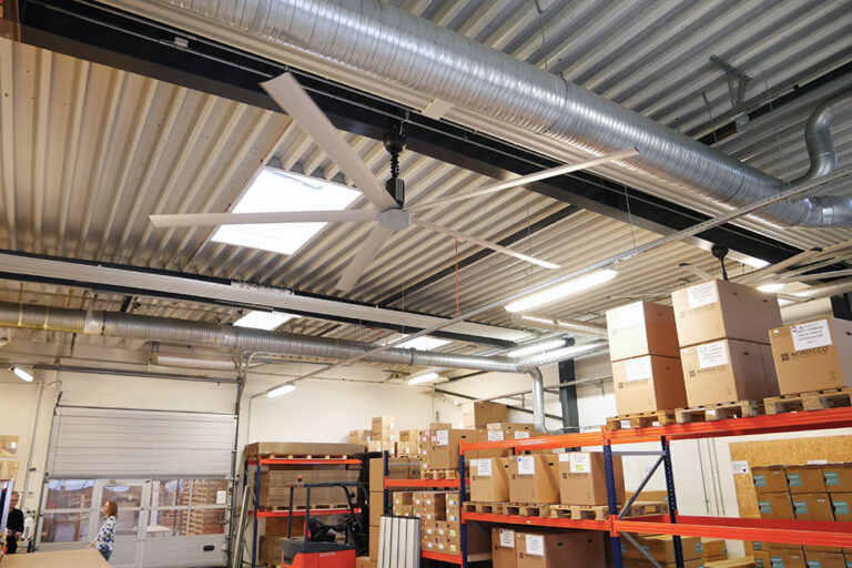 Destratification-ceiling-fan-for-warehouse-and-manufacturing